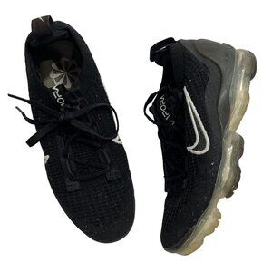 Nike Air VaporMax Sneakers Style DC4112-002 in Black Metallic Silver